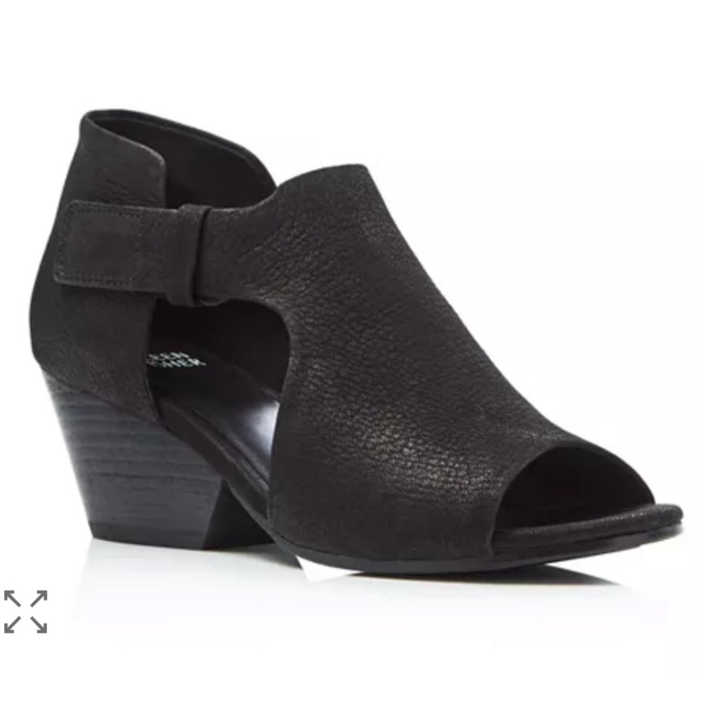 EUC Eileen Fisher Black Leather Iris Cutout Mid Heel Booties